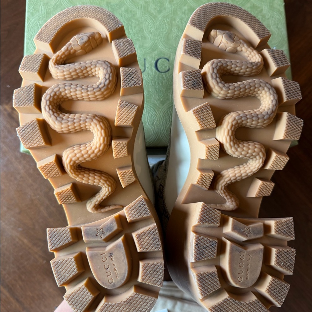 Gucci Apollo White Leather & Beige GG Canvas Platform Lug Lace-Up Boot - Picture 6 of 9